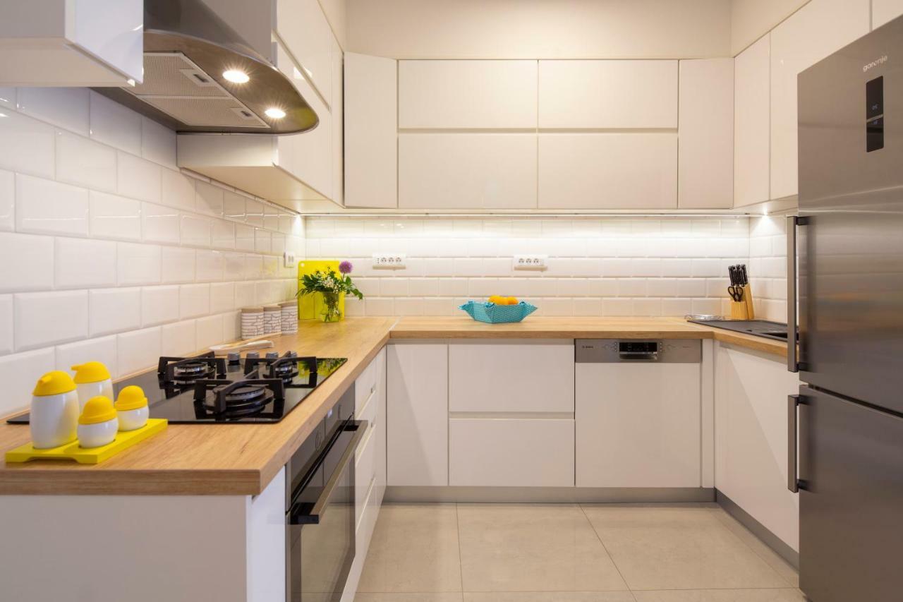 Apartman Pjero 3+2 Makarska Bagian luar foto