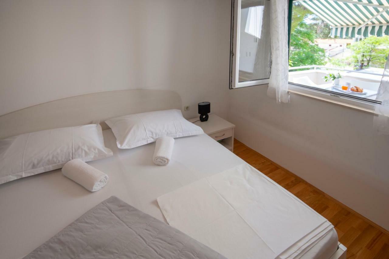 Apartman Pjero 3+2 Makarska Bagian luar foto