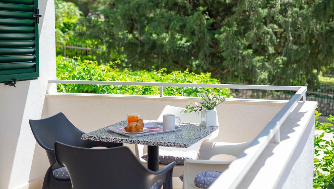 Apartman Pjero 3+2 Makarska Bagian luar foto