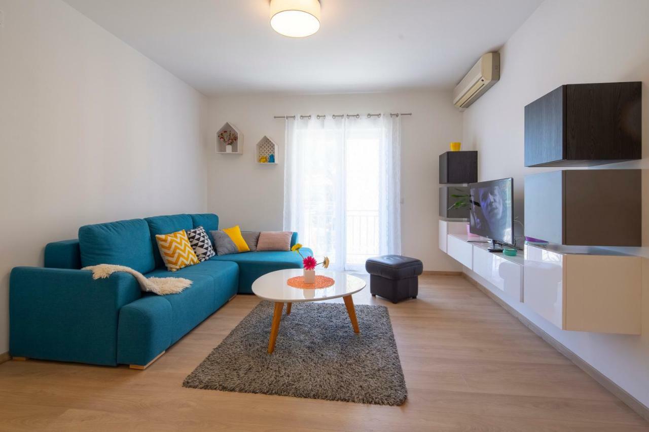Apartman Pjero 3+2 Makarska Bagian luar foto
